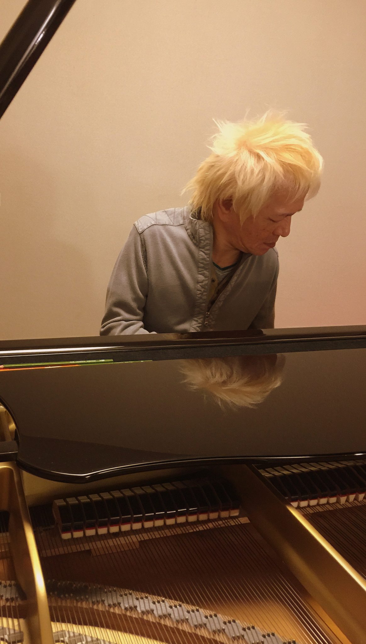 牧野信博① Holos Music by WorldCore